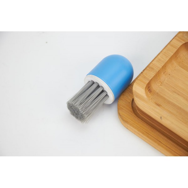 Detail cleaning brush
